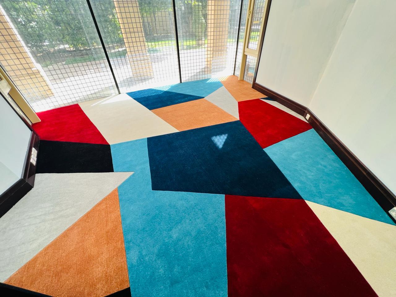 A seamless wall to wall carpet